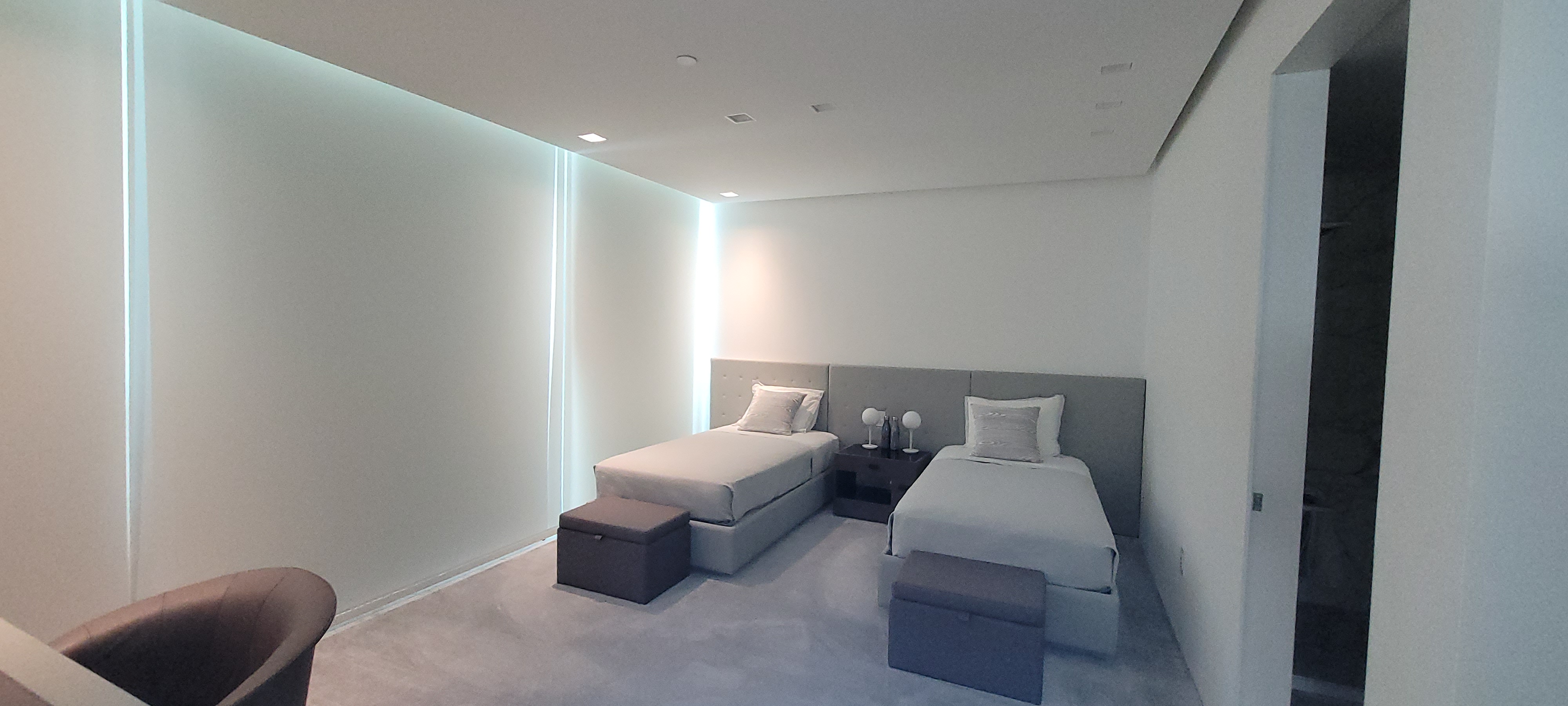 This is an alternative image description. It will generate auto caption.